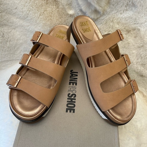JANE AND THE SHOE Nola Tan Sandals with Adjustable Straps NWOT Sz-8.5. C - Picture 1 of 9